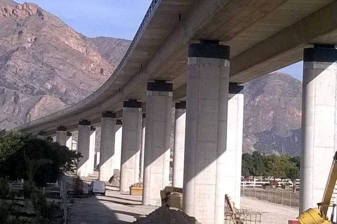 reforzamiento de Puentes Con Fibra de Carbono